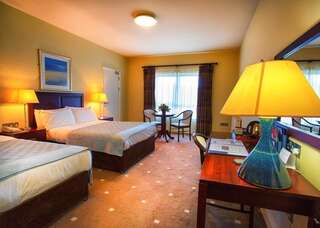 Отель The Kenmare Bay Hotel & Leisure Resort Кенмэр Улучшенный двухместный номер с 1 кроватью или 2 отдельными кроватями-2